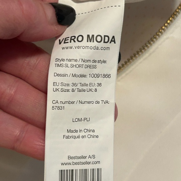 White Vera Moda stunning dress with faux leather trim. Excellent quality!! - Picture 12 of 15